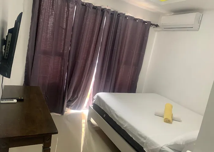 Birch Tower Malate By T&t Aparthotel Manila